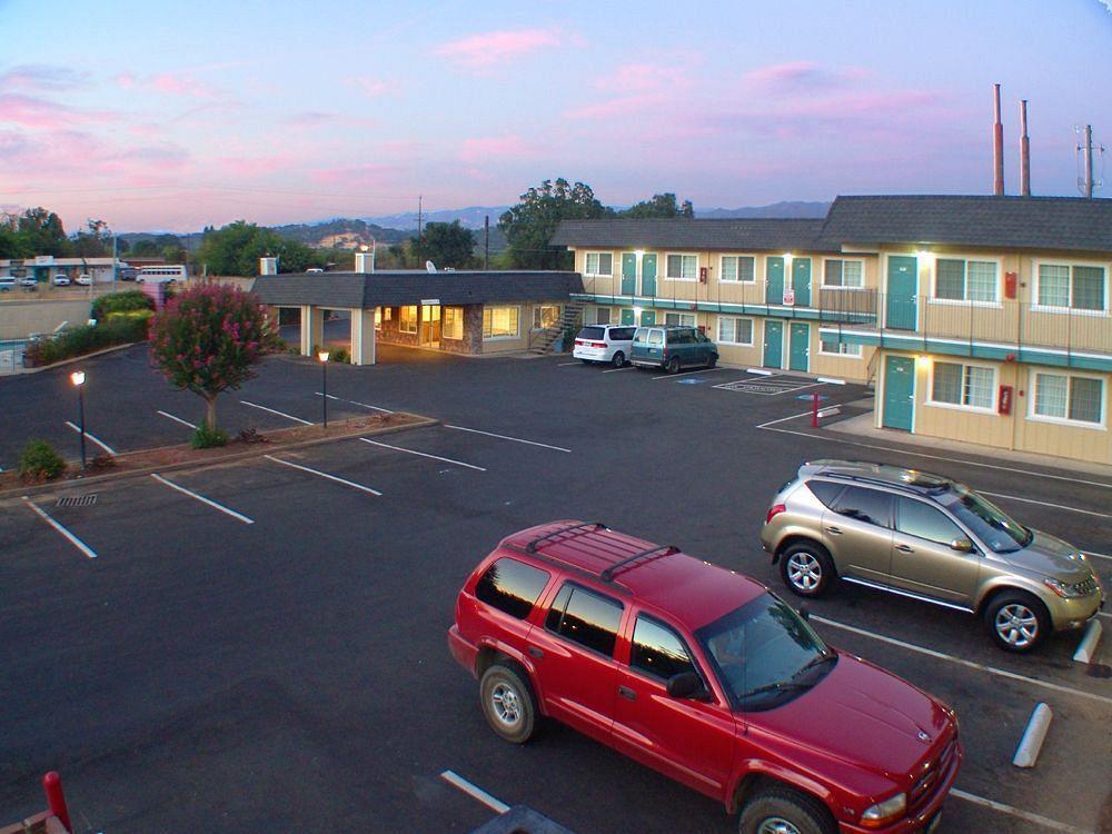 Americas Best Value Inn - Ukiah Exterior photo