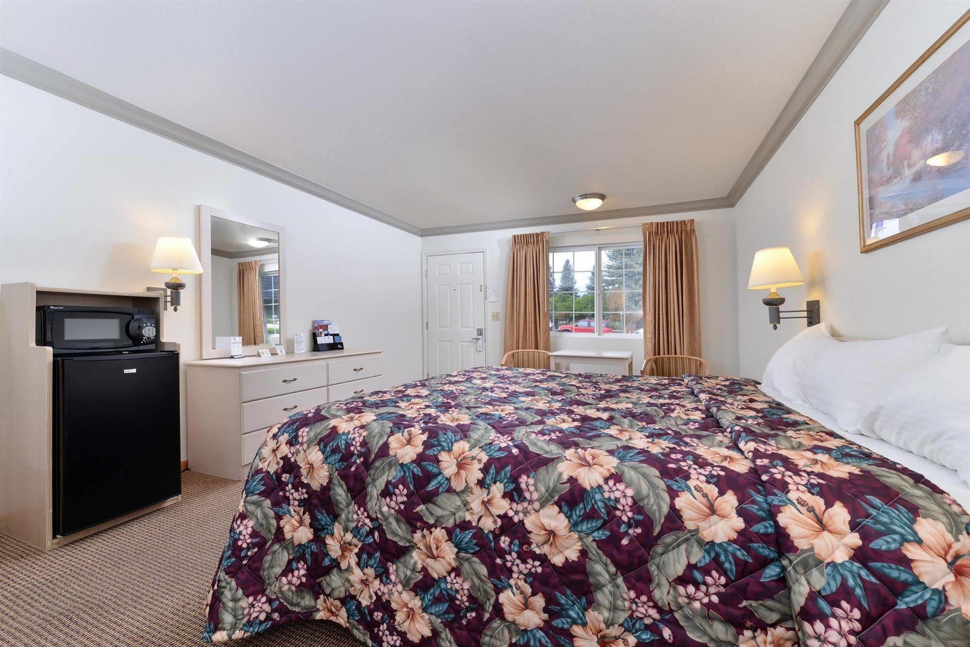 Americas Best Value Inn - Ukiah Exterior photo